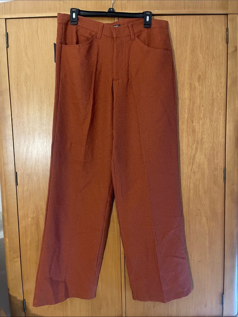 Krush Men's Wide-Leg Textured Pants in Rust Brown